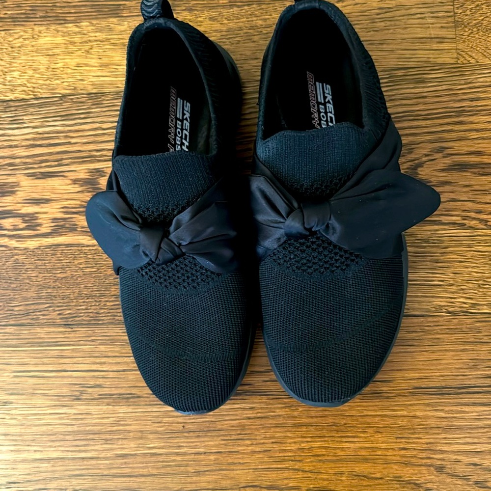 Skechers with satin bow 7 1/2- excellent shape worn 1 time